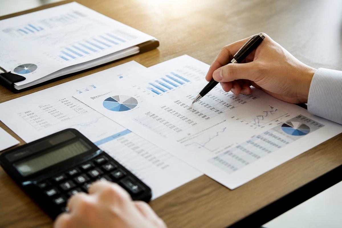 How to Lower Your Monthly Payments with Home Equity